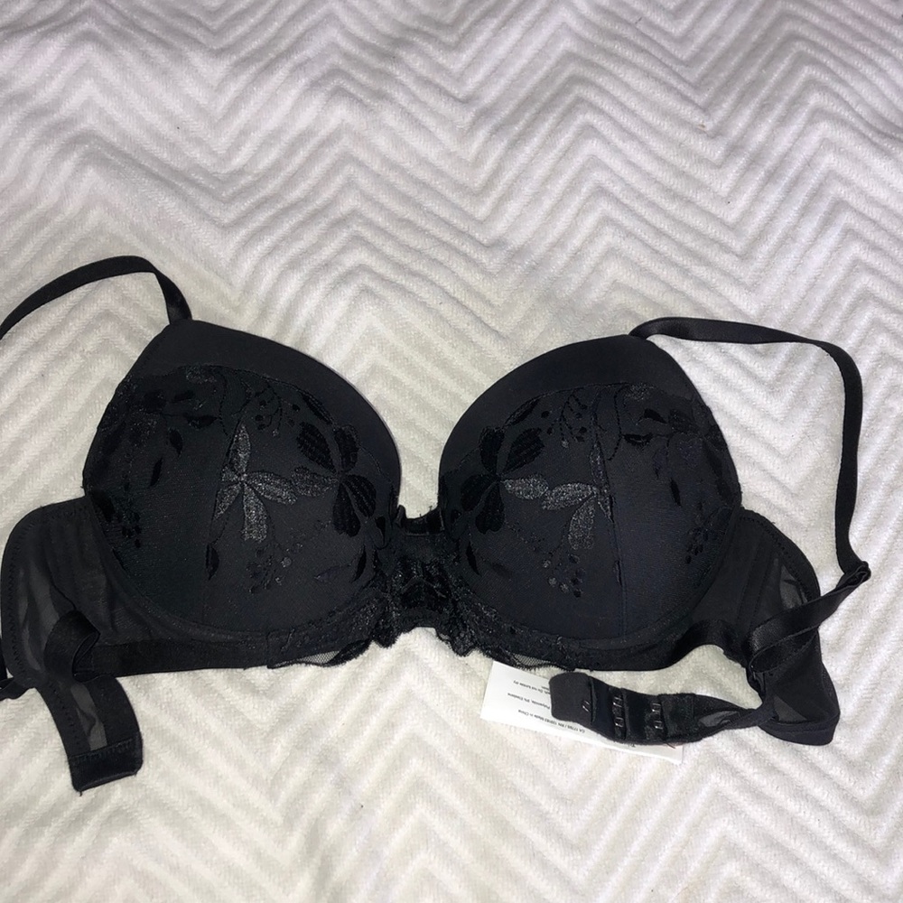 Lightly Padded Underwire Black Bra